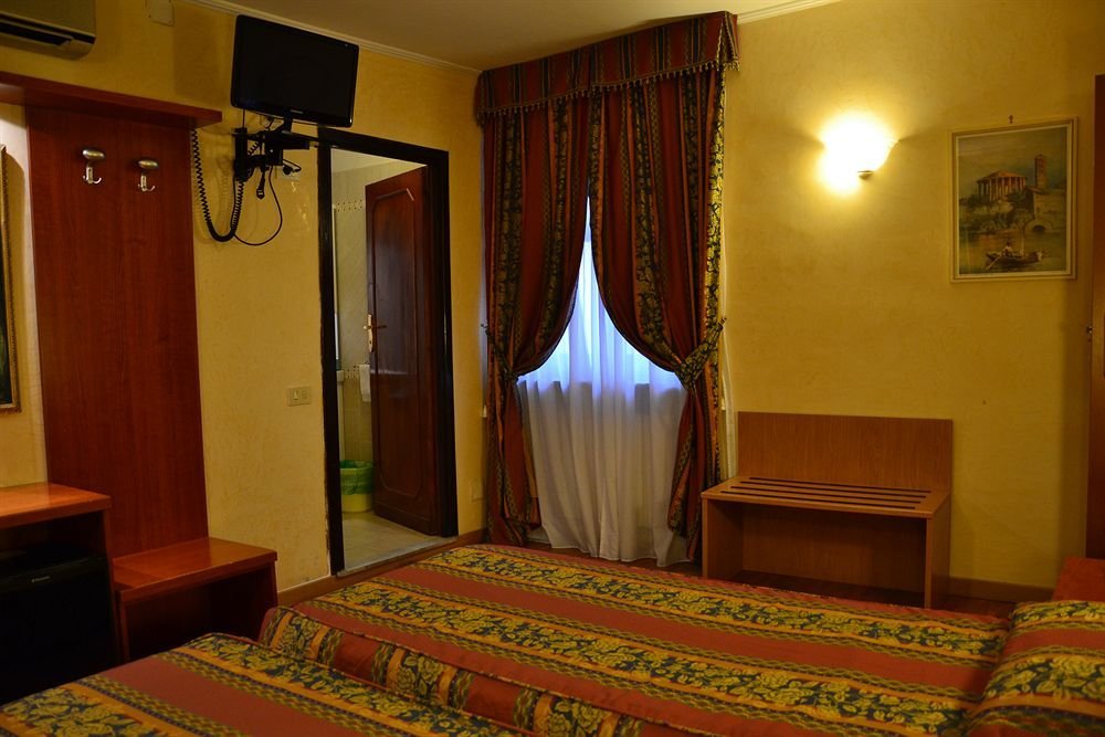 Фото Domus Julia Hotel