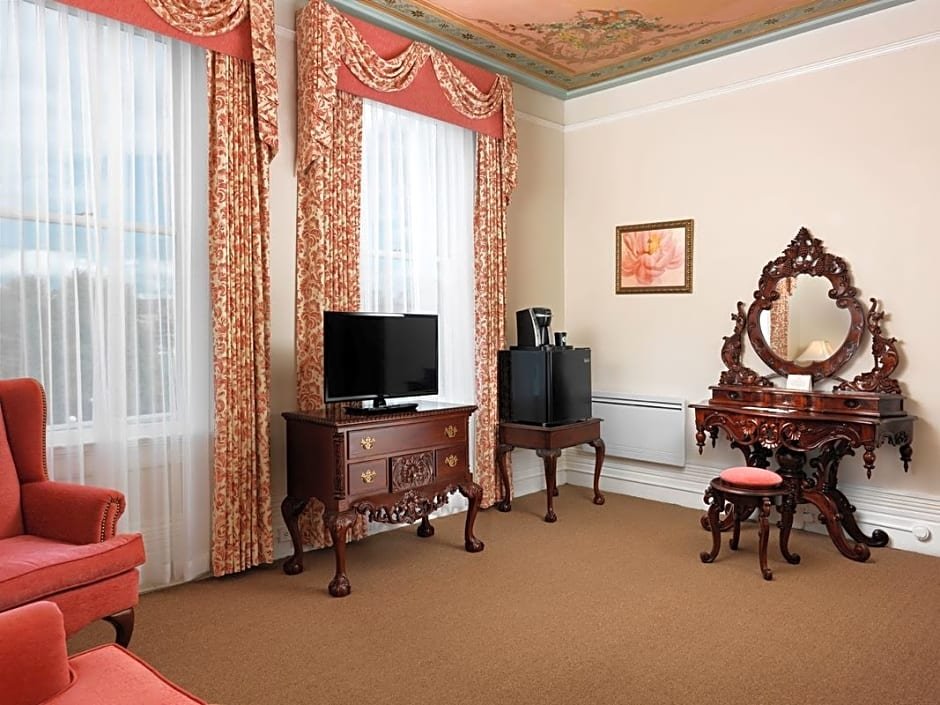 Фото Pendray Inn & Tea House