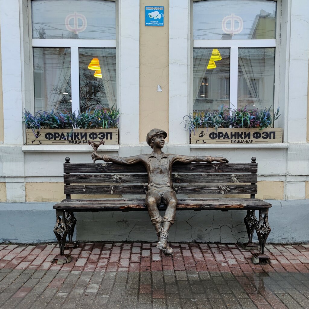 Genre sculpture Мальчик с рогаткой, Vladimir, photo