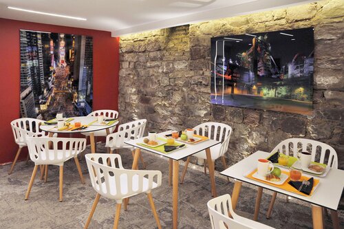 Внешний вид отеля Ibis Styles Strasbourg Centre Gare в Страсбурге, фото 5