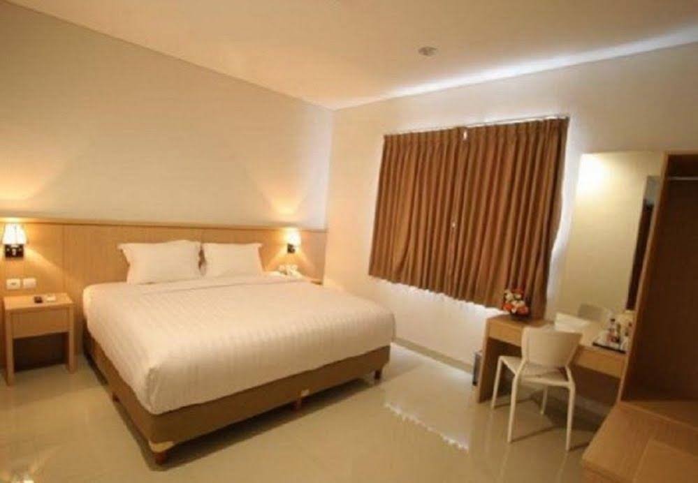 Фото Hotel Dafam Rio