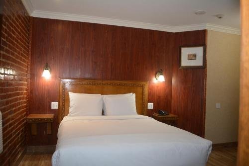 Фото The Architect