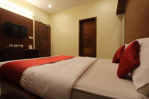 Фото Отель The Grand Inn