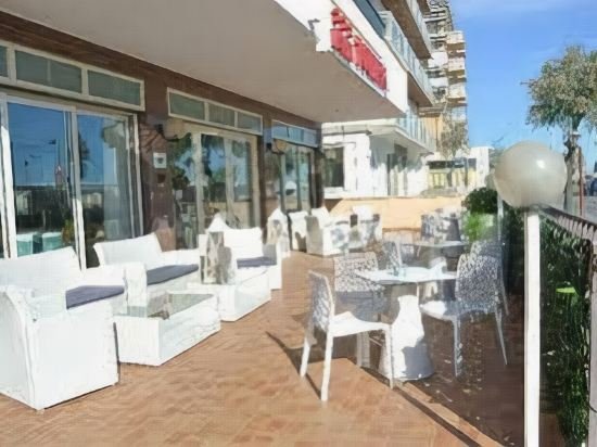 Фото Hotel Touring Misano Adriatico