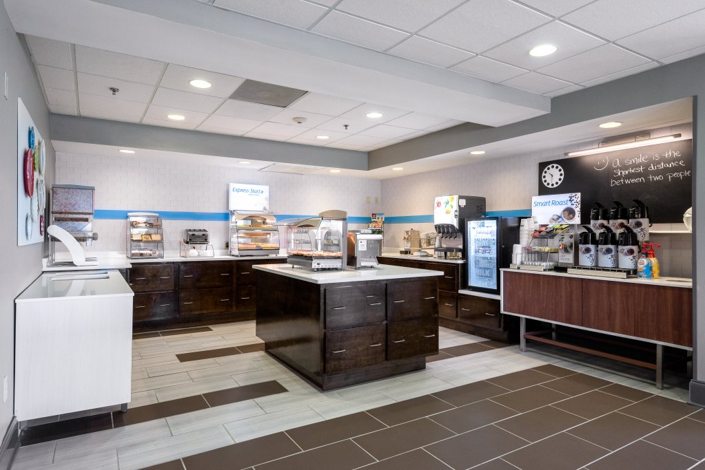 Фото Holiday Inn Express & Suites Grenada