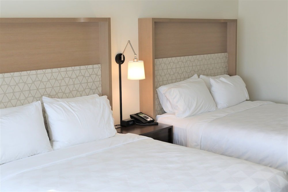 Фото Holiday Inn Hotel & Suites - St. Cloud, an Ihg Hotel