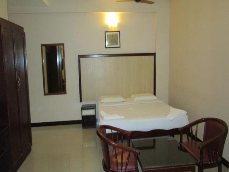 Фото Hotel Subham