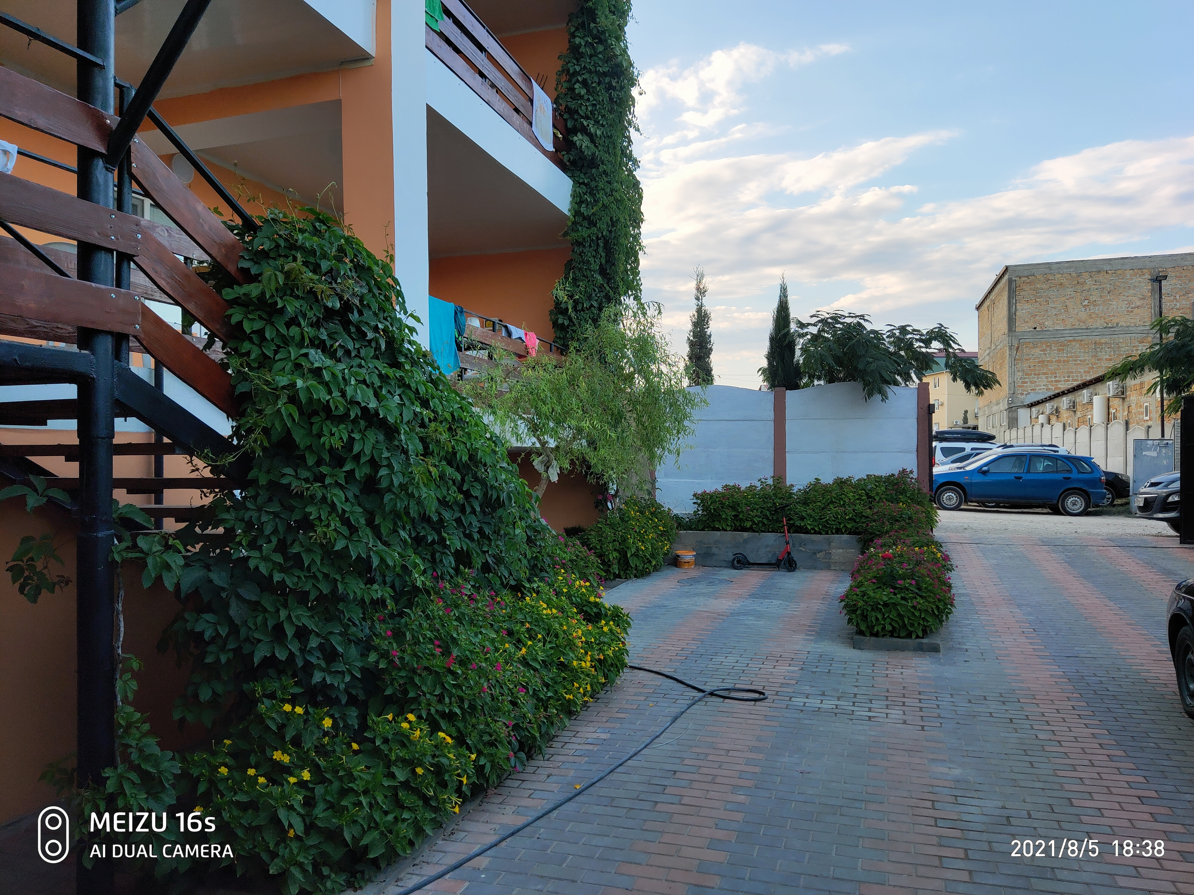 Фото Эльмаз