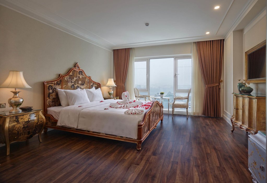 Фото Damsels Hanoi Boutique Hotel