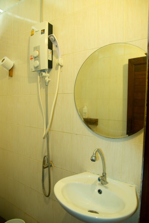 Фото Samsen Street Hotel