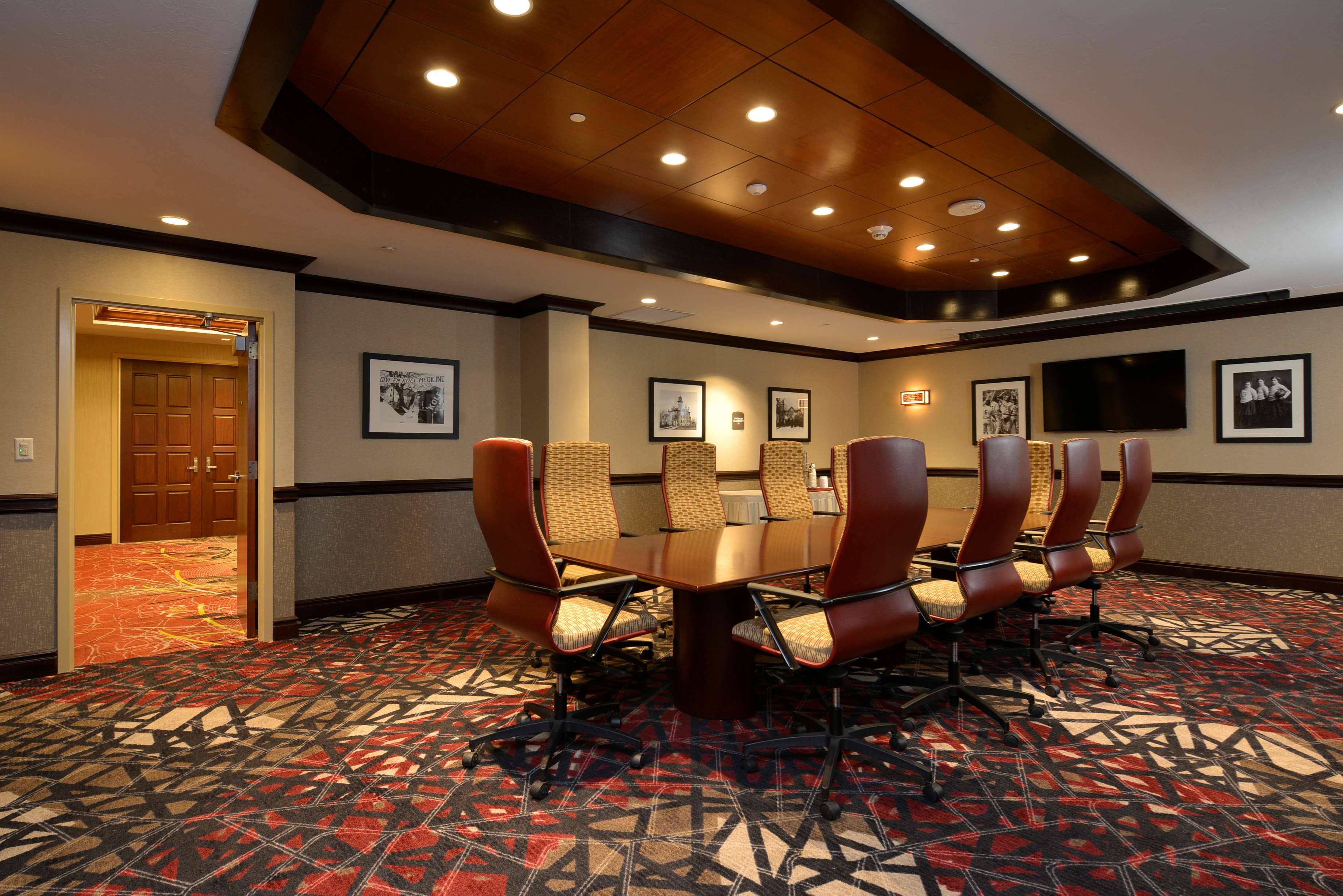 Фото Best Western Premier Waterfront Hotel & Convention Center