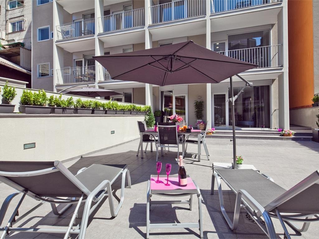 Фото отеля 1