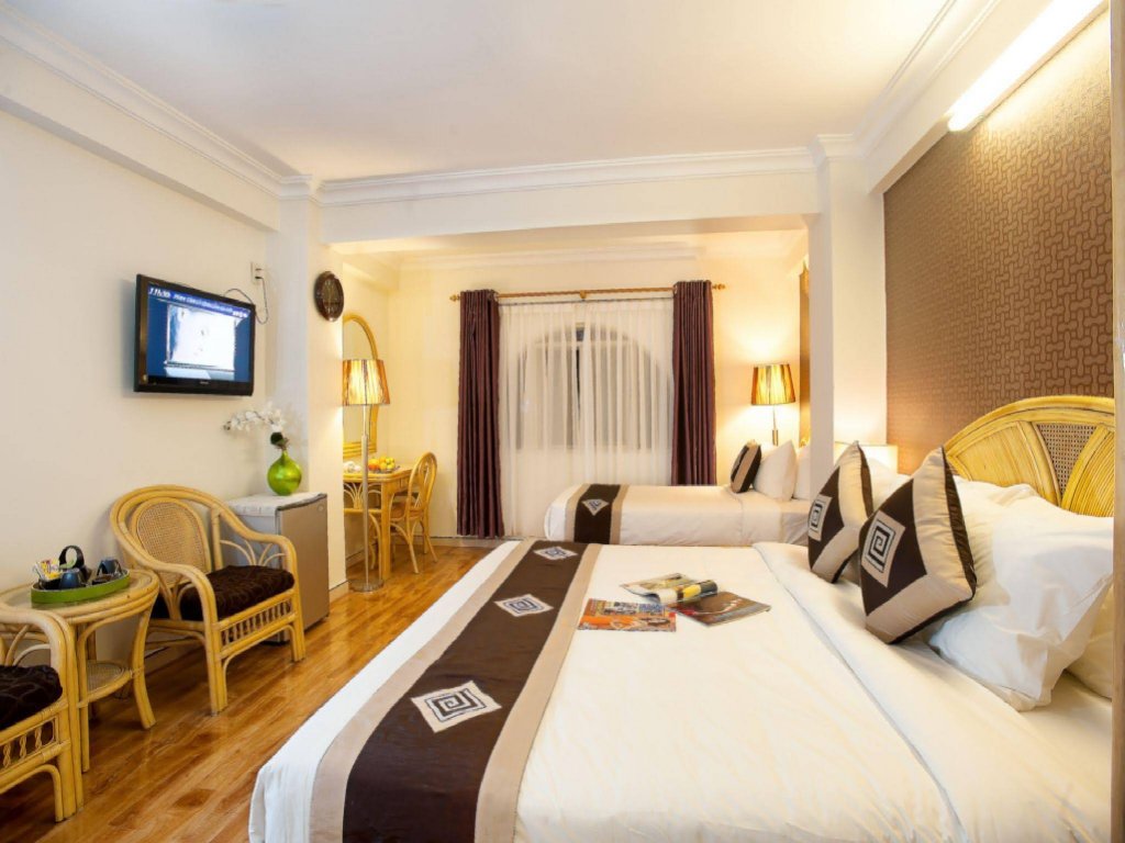 Фото Dragon Palace II Hotel