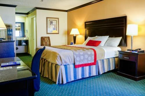 Фото Ramada by Wyndham Ontario