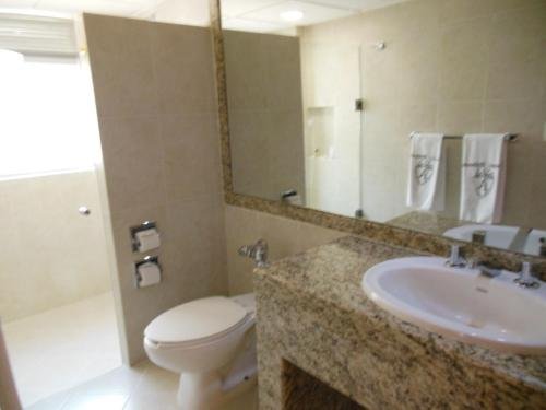 Фото Best Western Bayou Inn & Suites