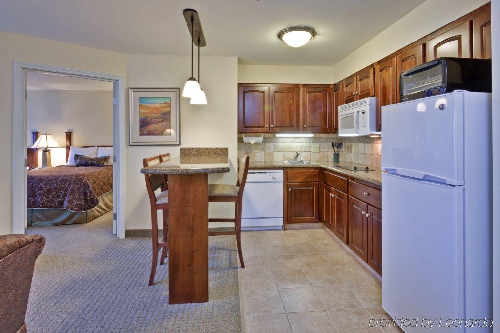 Фото Staybridge Suites Indianapolis-Carmel