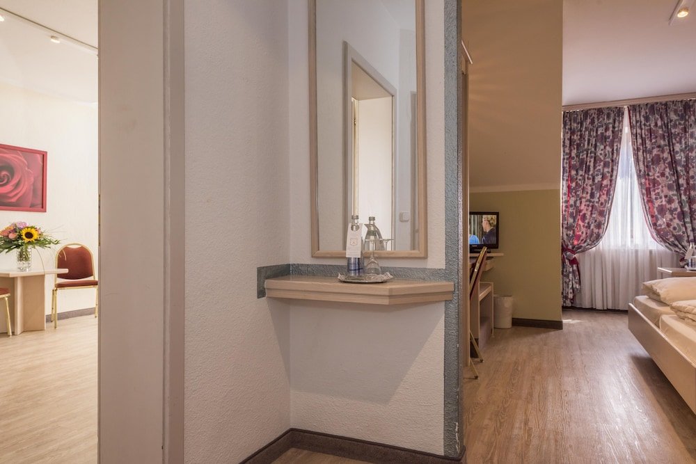 Фото Hotel am Schlosspark