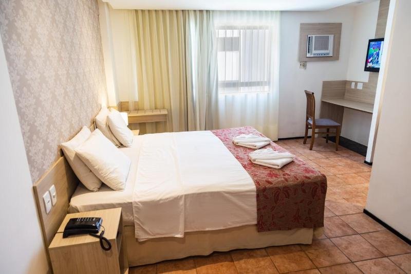 Фото Plaza Praia Suites