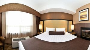 Гостиница Best Western Premier Freeport Inn Calgary Airport