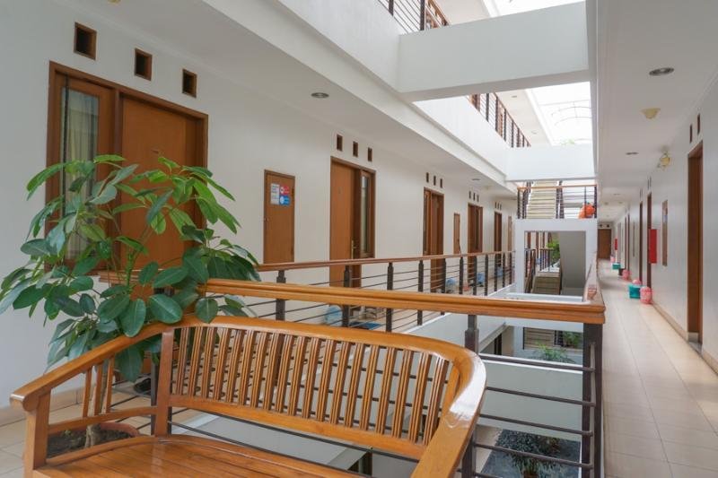 Фото RedDoorz Premium near Paris Van Java Mall