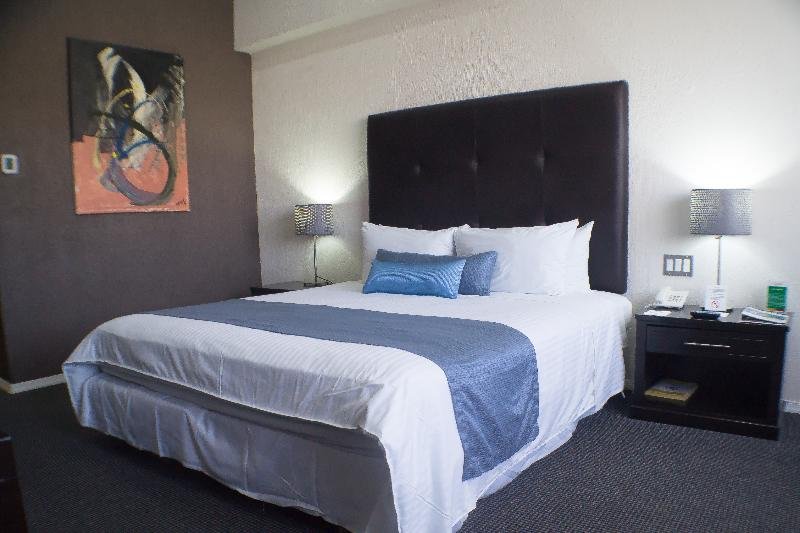 Фото Hotel Pueblo Amigo Plaza & Casino