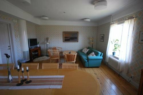 Гостиница Vadstena Folkhogskola Vandrarhem в Мьельбю