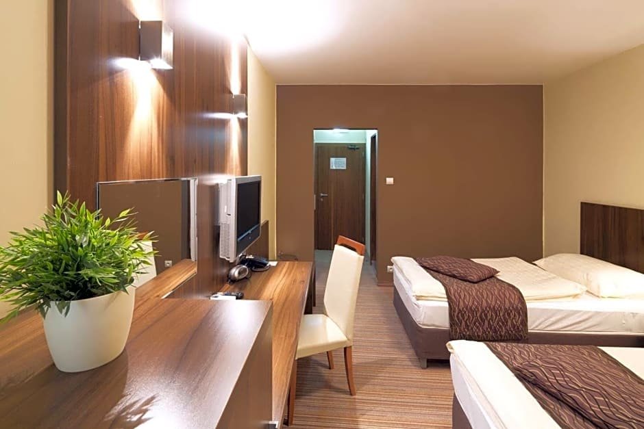 Фото Hotel Bratislava