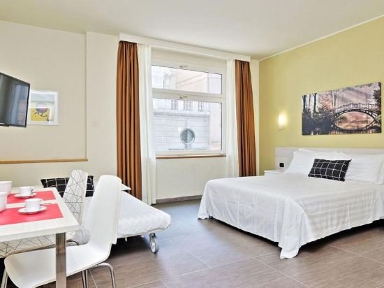 Фото Duomo Hotel & Apartments
