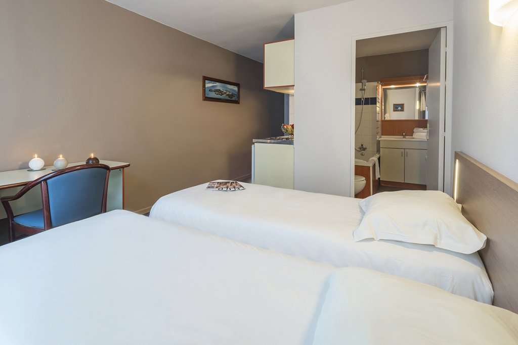 Фото Terres de France - Appart-Hotel - Brest