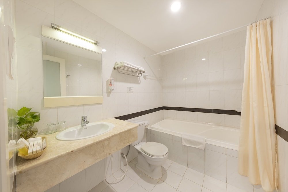 Фото Ngan Ha Hotel