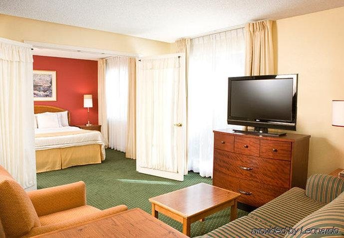 Фото Residence Inn by Marriott Bakersfield