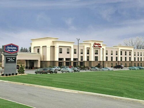 Гостиница Hampton Inn & Suites Youngstown-Canfield