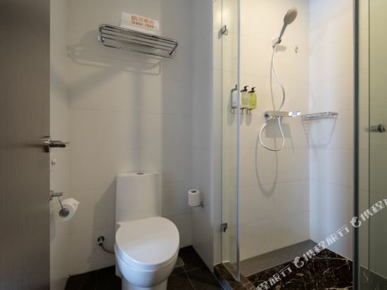 Фото Atour Hotel (Changshu Wanda Plaza Changjiang Road)