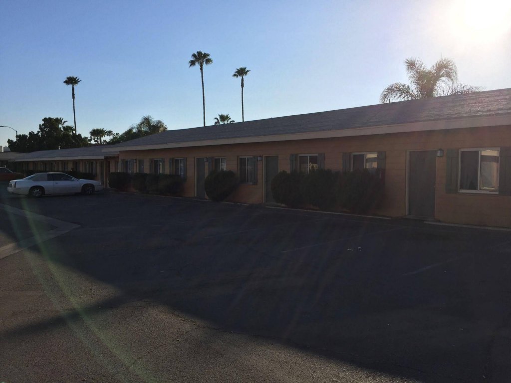 Фото El Cajon Inn & Suites