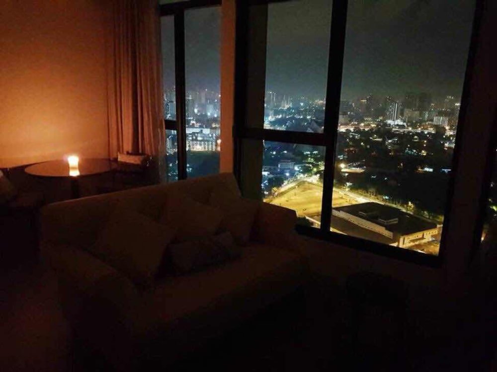 Фото Expressionz Suites by iHost Global