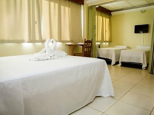 Гостиница Hostel Estoril Foz в Фос-ду-Игуасу
