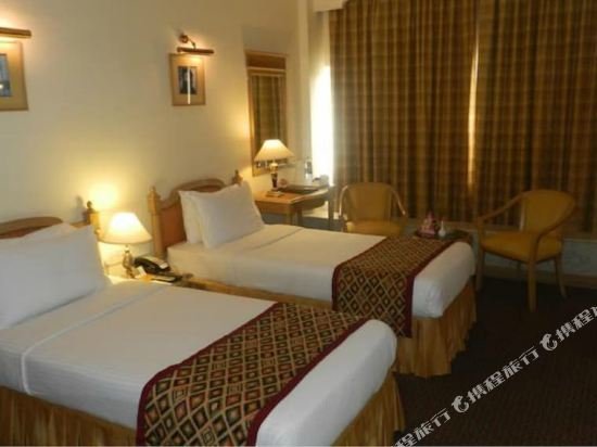 Фото Fariyas Hotel