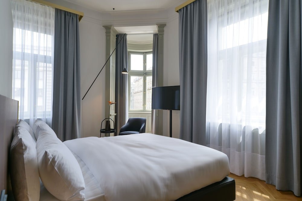 Фото Отель Golden Crown