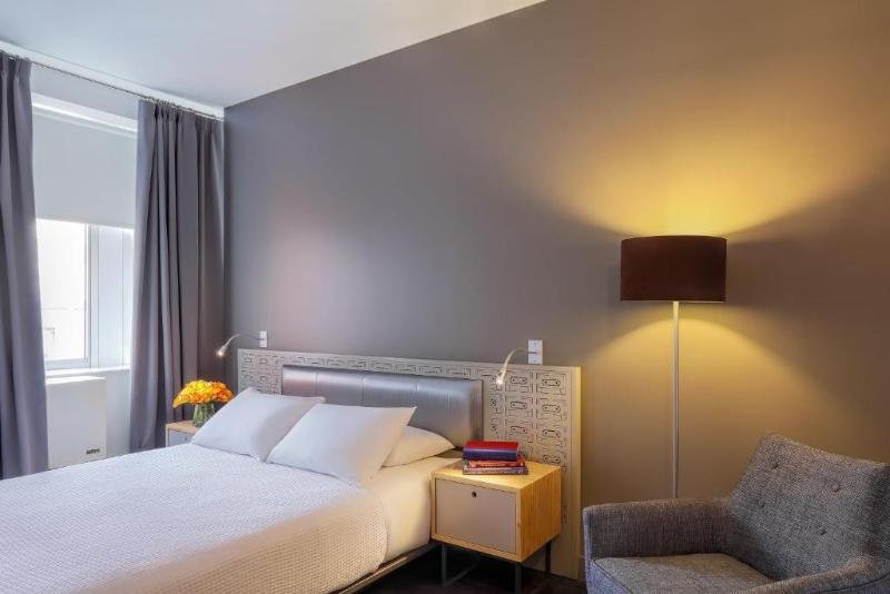 Фото Nu Hotel Brooklyn