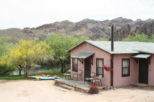 Гостиница Saguaro Lake Guest Ranch