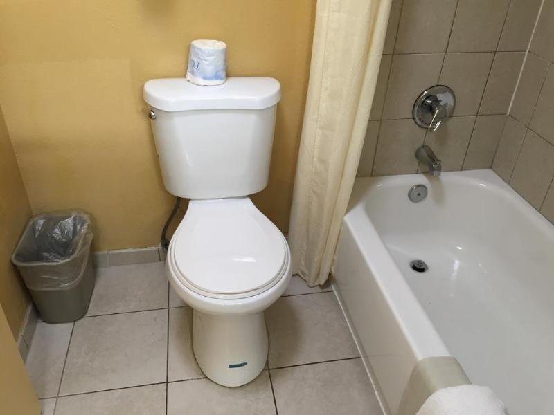 Фото Rodeway Inn Lemon Grove San Diego East