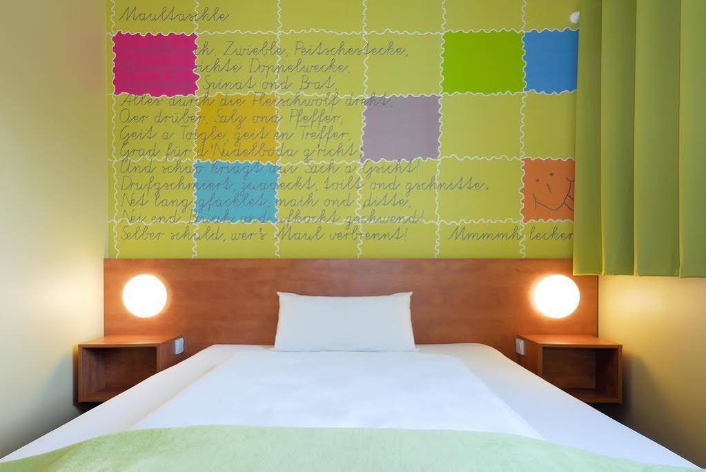 Фото B&b Hotel Stuttgart-Vaihingen