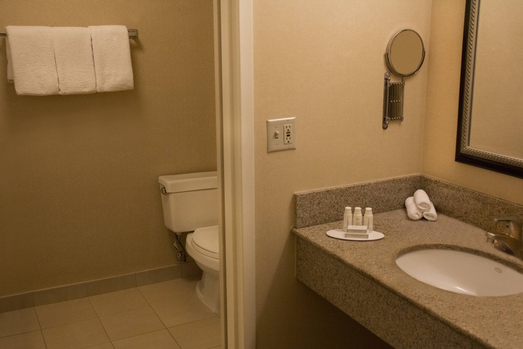 Фото Courtyard by Marriott Chicago Highland Park/Northbrook