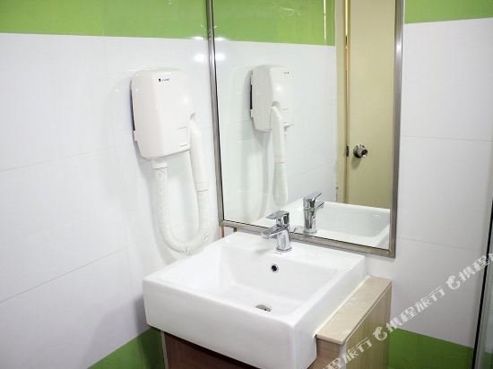 Фото 7Days Inn Shenyang Railway North Station Beixing Branch