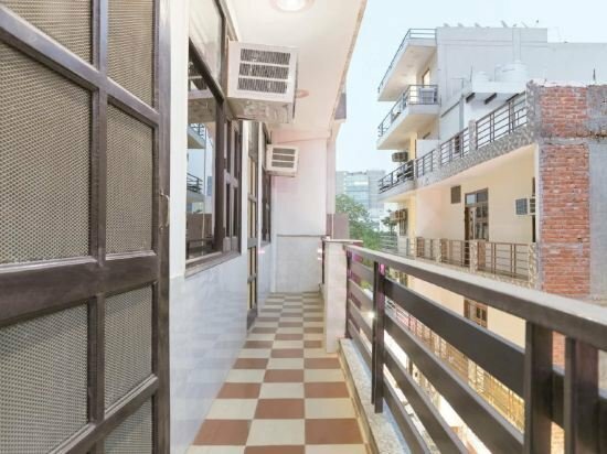 Гостиница A1 Guest House в Гургаоне