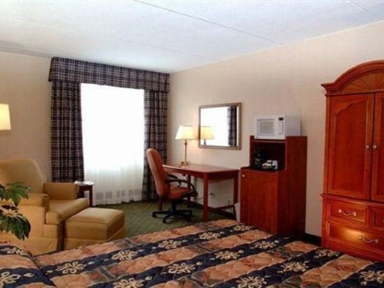 Фото Ramada by Wyndham London