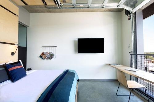 Фото The Source Hotel