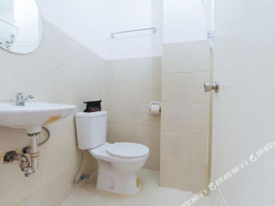 Фото RedDoorz @ Kassel North Caloocan