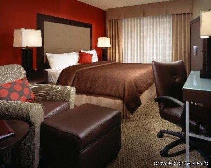 Фото DoubleTree by Hilton Chicago Midway Airport