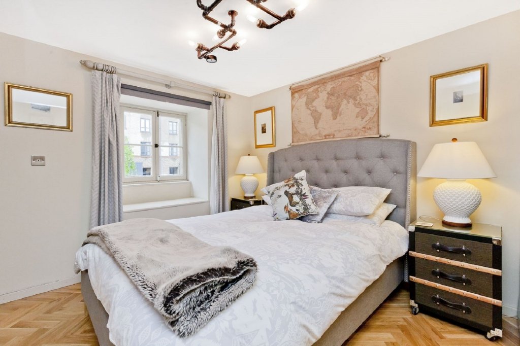 Фото Loft at the Brewery in Edinburgh Old Town